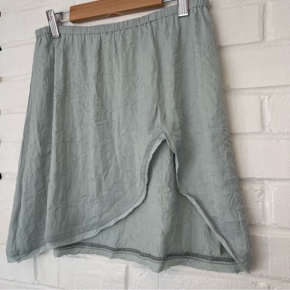 Free People Intimately Lola Sea Foam Mini High Slit Slip Skirt Size XS NWOT - Picture 2 of 9